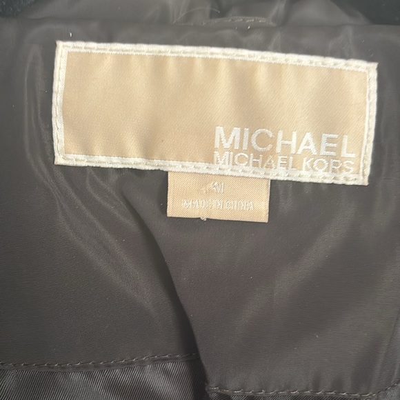 Michael Kors Belted Puffer- M - Picture 3 of 5